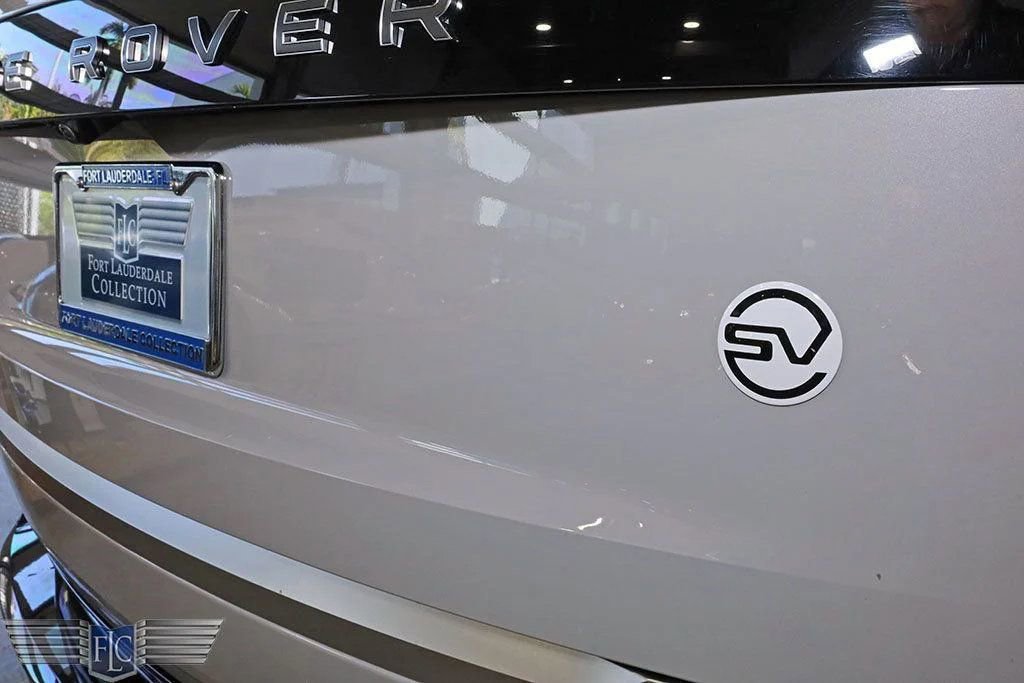Used 2023 Land Rover Range Rover SV image 11