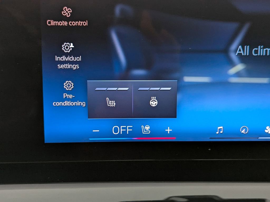 Used 2025 BMW 530i xDrive w/ M Sport Package image 21