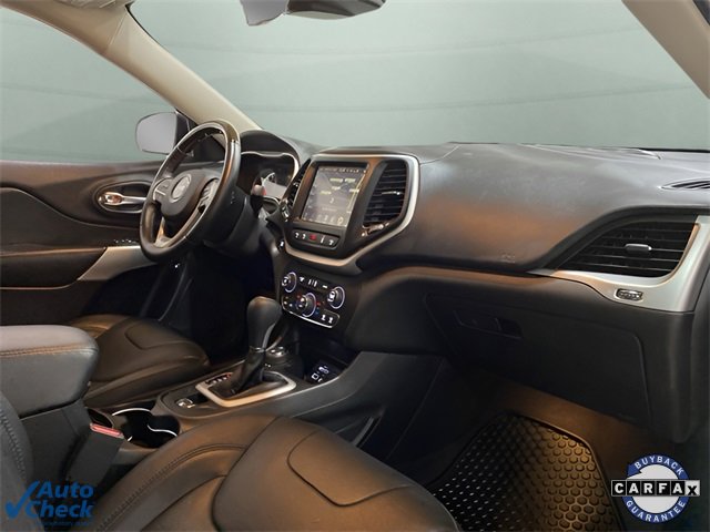 Used 2017 Jeep Cherokee Overland w/ Technology Group image 75