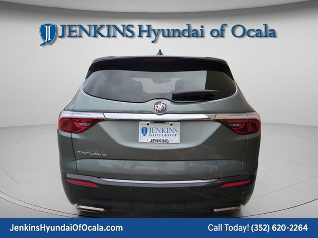 Used 2024 Buick Enclave Essence w/ Technology Package image 4