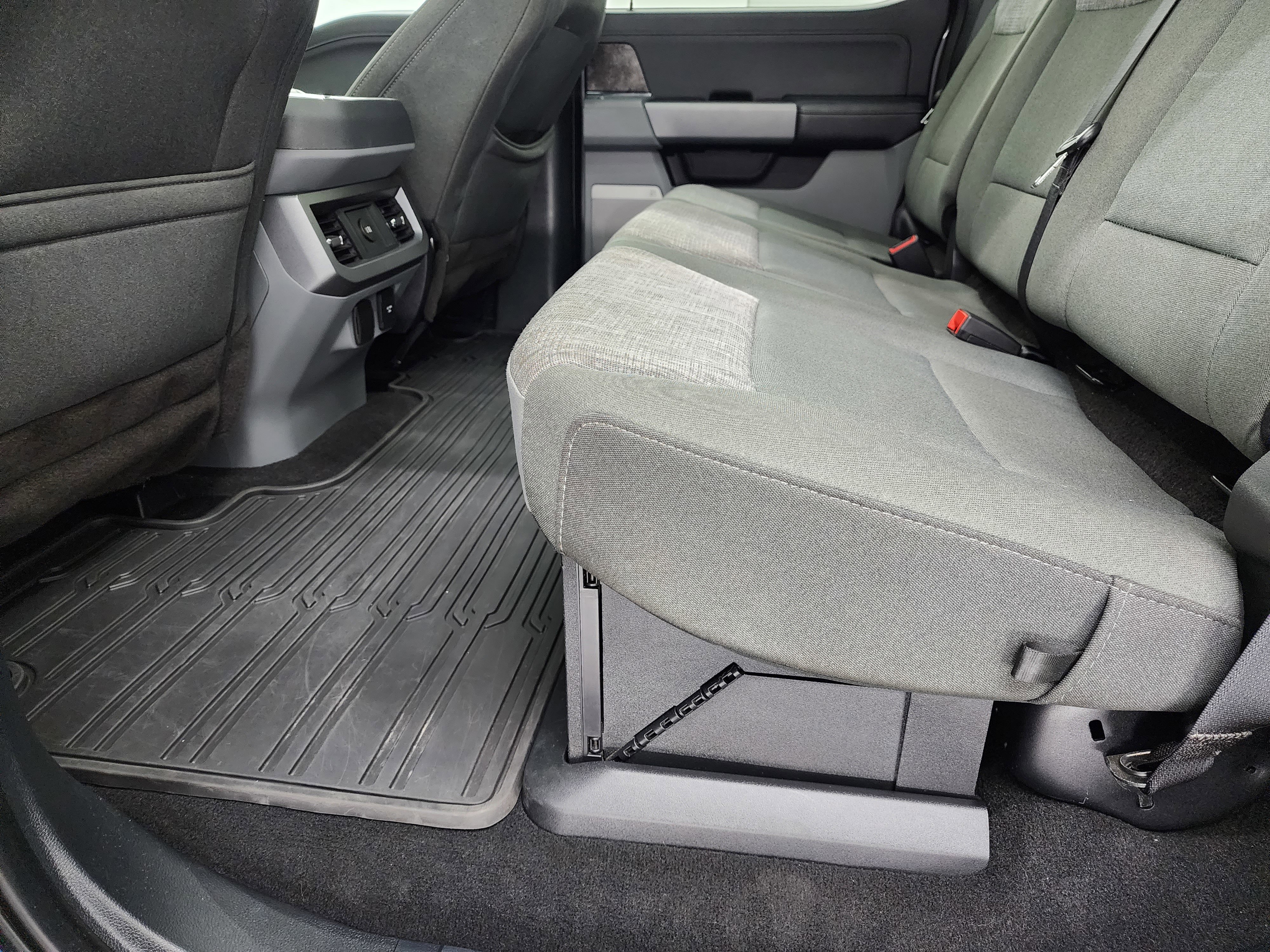 Used 2023 Ford F350 XLT w/ Tremor Off-Road Package image 39