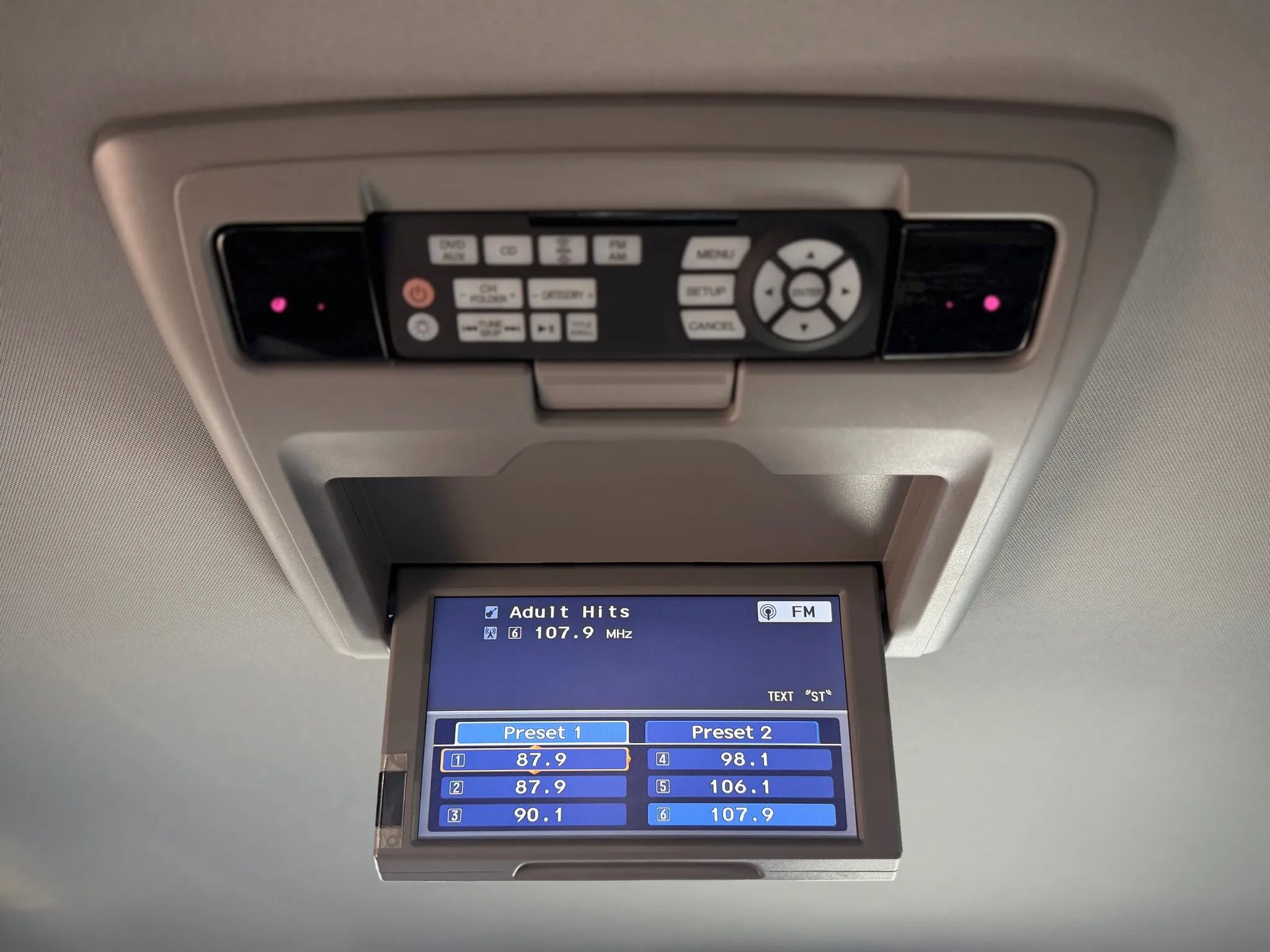 Used 2016 Honda Odyssey SE image 14