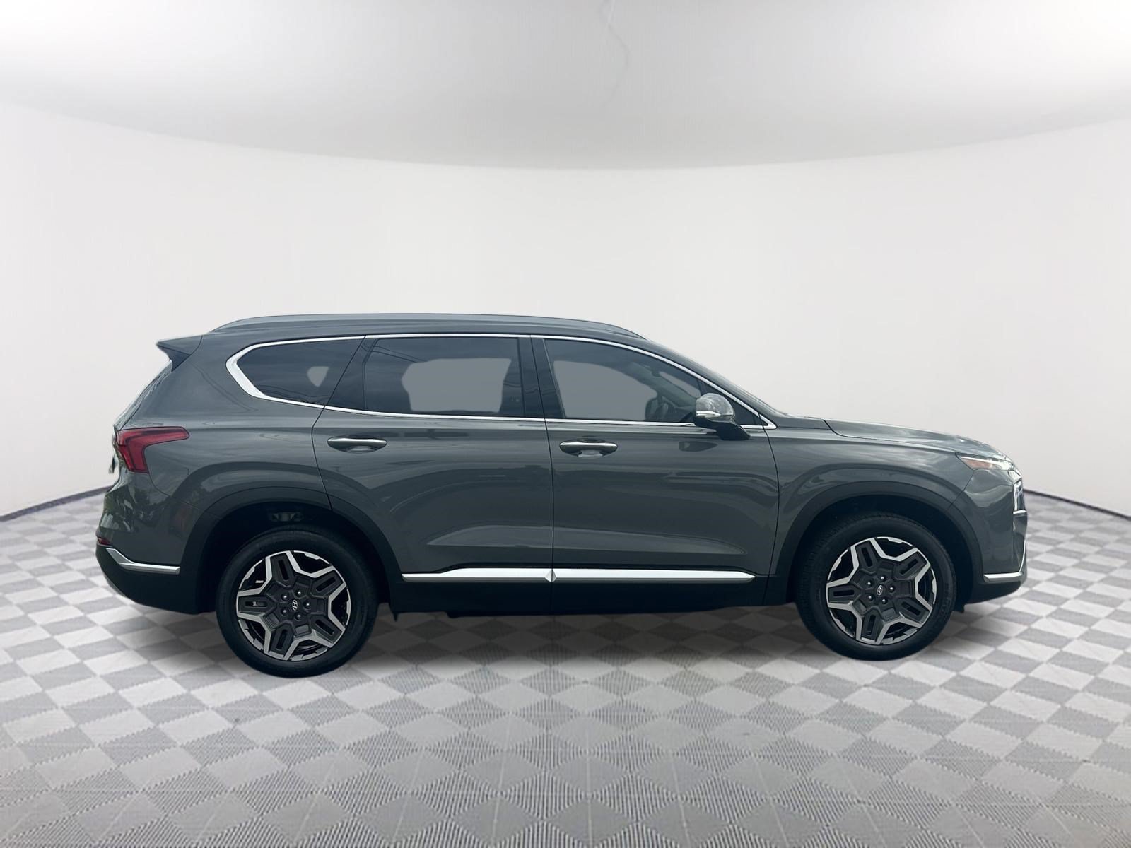 Used 2023 Hyundai Santa Fe SEL Premium w/ Cargo Package AWD/4WD image 4