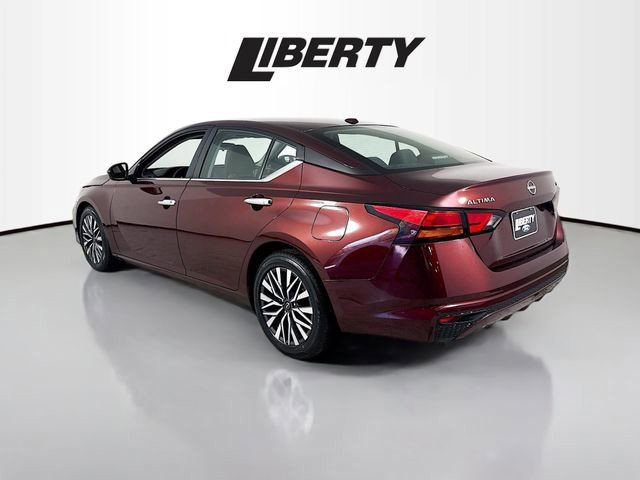 Used 2023 Nissan Altima 2.5 SV image 5