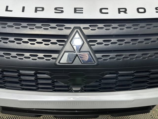 Used 2024 Mitsubishi Eclipse Cross LE image 9
