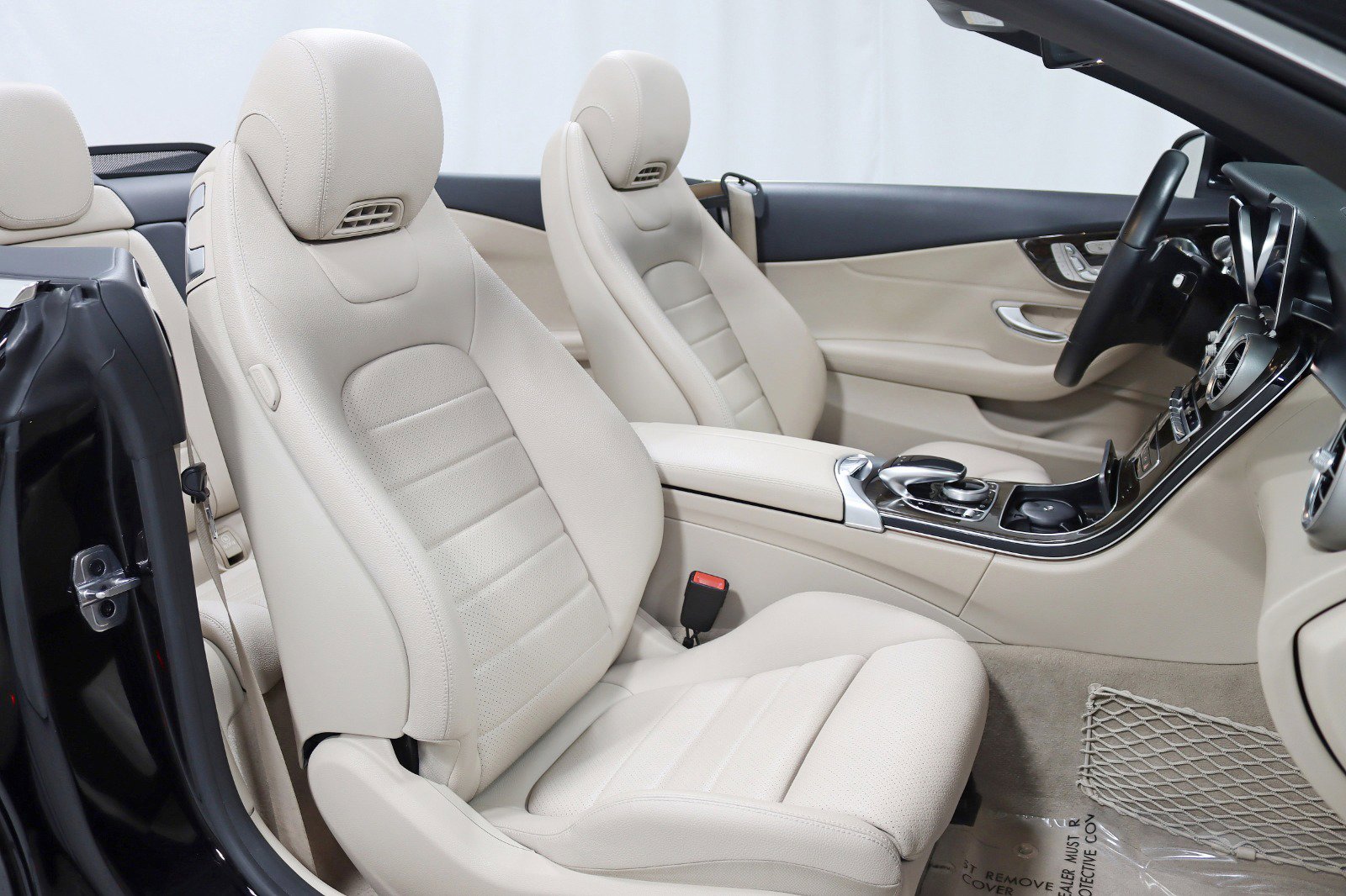 Used 2019 Mercedes-Benz C 300 4MATIC Cabriolet w/ Multimedia Package image 31