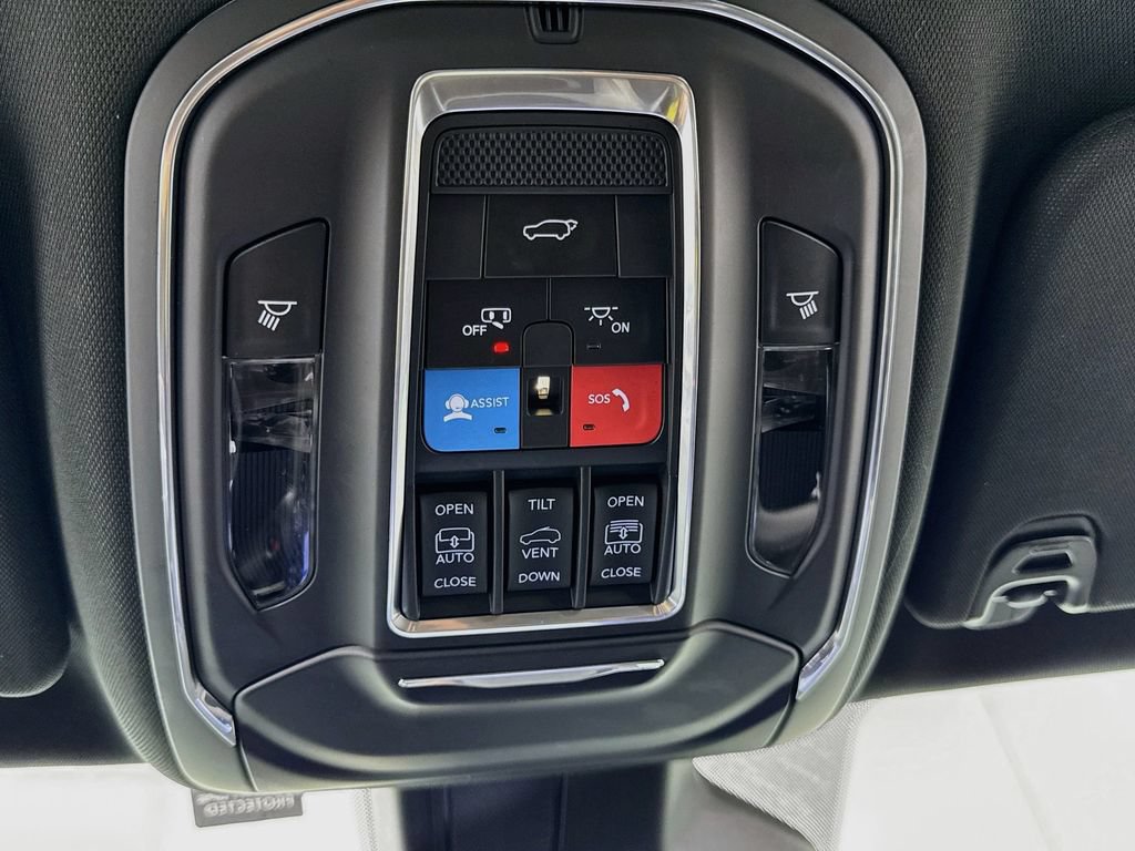 Used 2024 Jeep Wagoneer Series II AWD/4WD image 17
