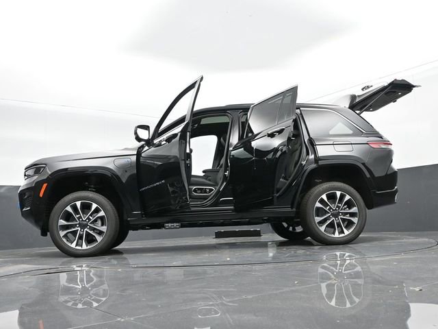 Used 2024 Jeep Grand Cherokee Overland w/ Advanced Protech Group III image 69