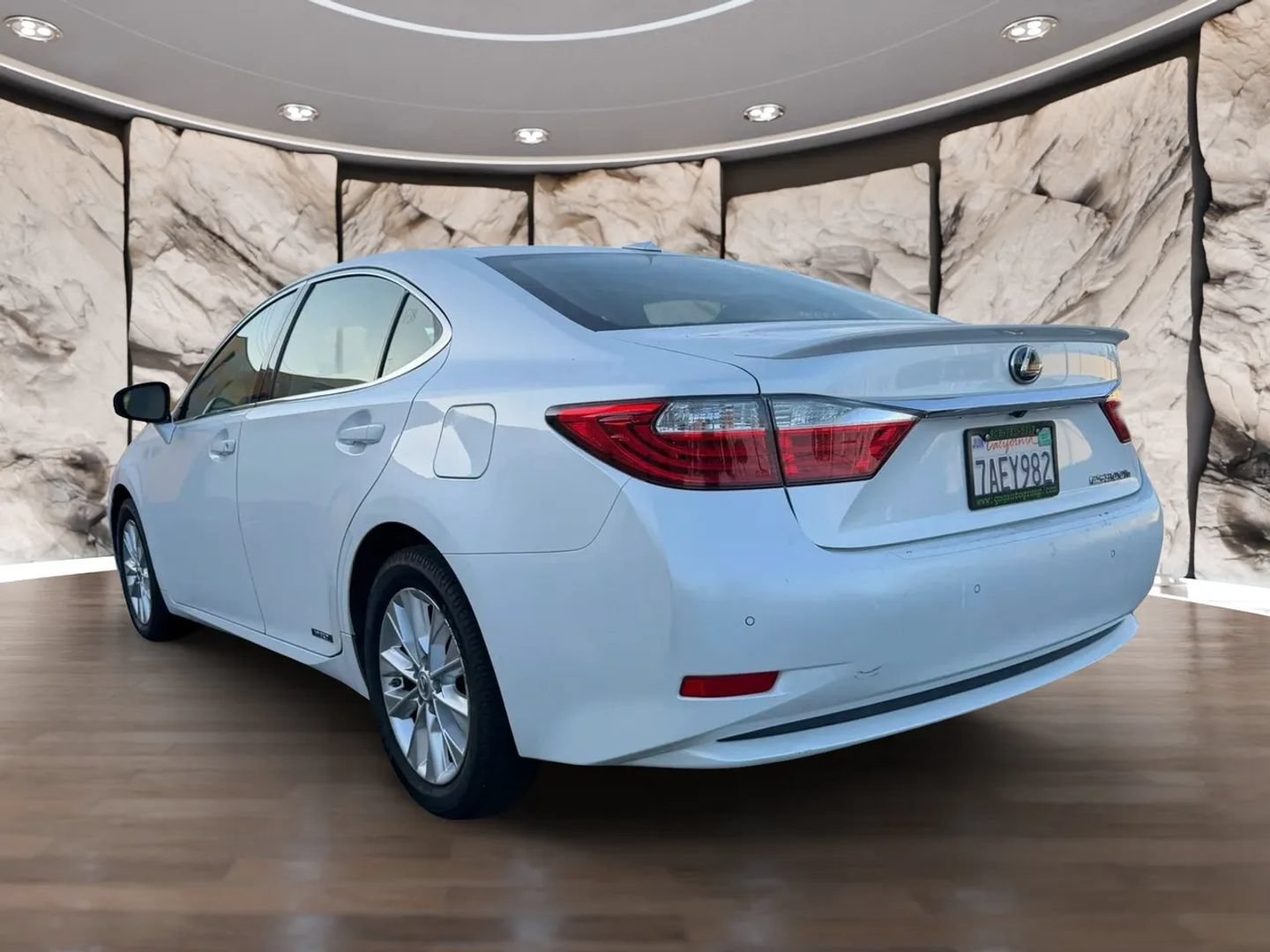 Used 2013 Lexus ES 300h w/ Luxury Pkg FWD image 8