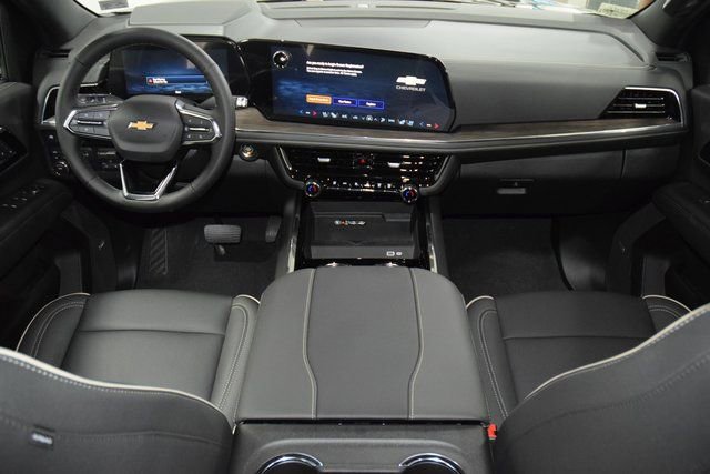 New 2026 Chevrolet Suburban Premier image 30