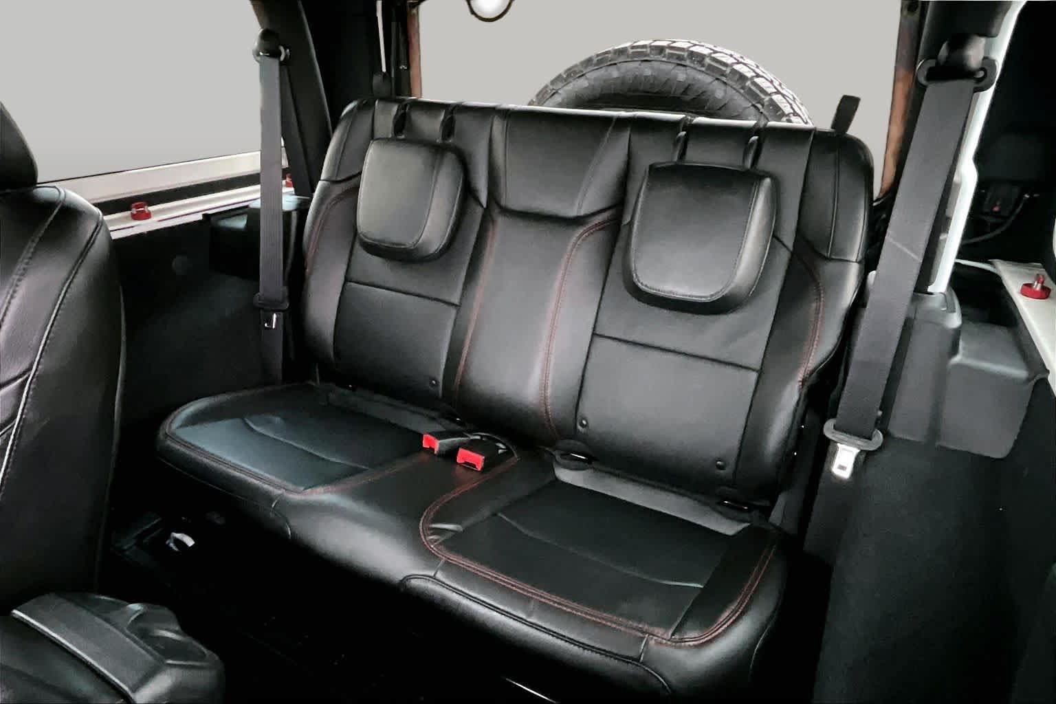 Used 2022 Jeep Wrangler Rubicon w/ Cold Weather Group AWD/4WD image 20