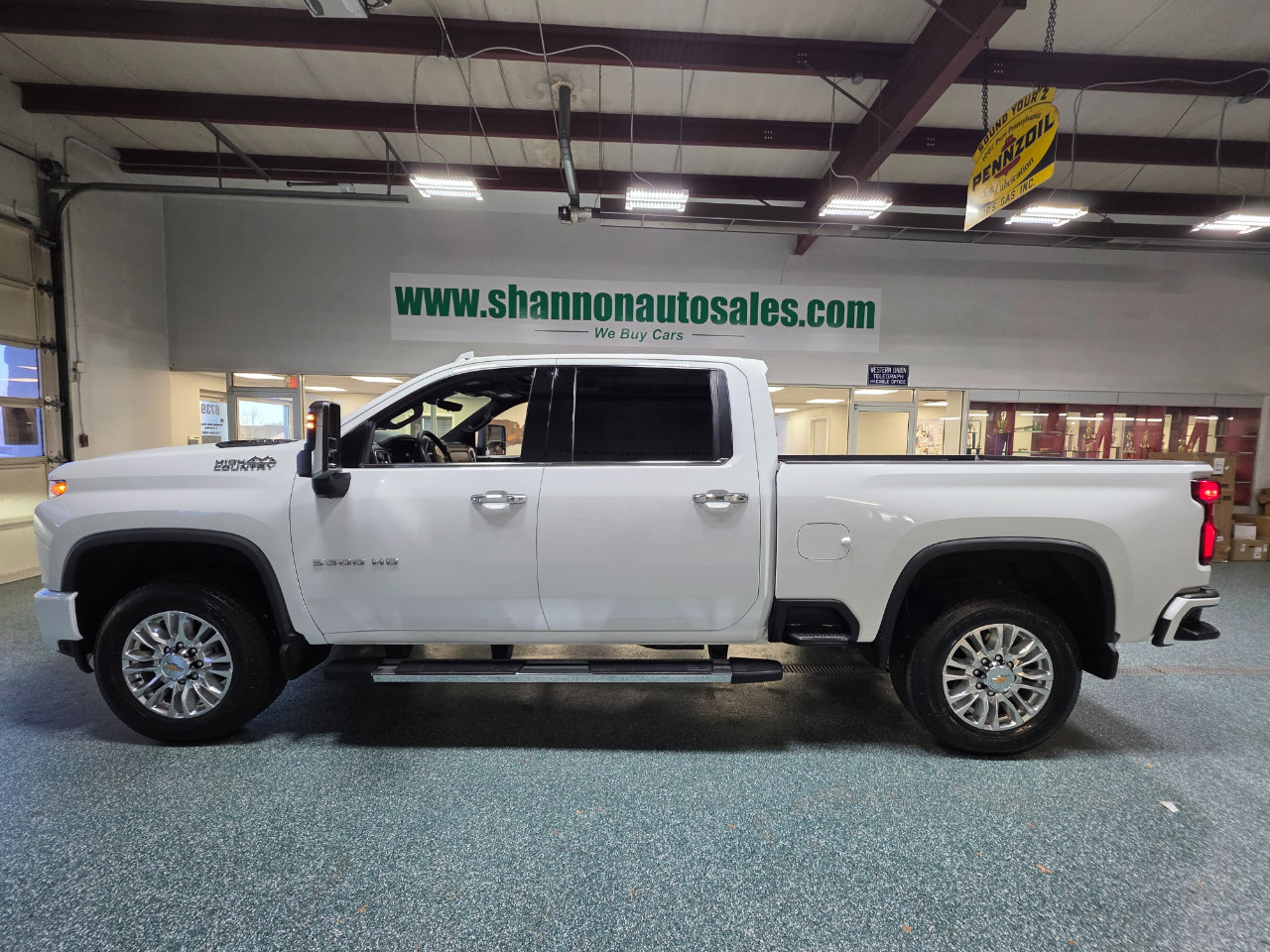 Used 2021 Chevrolet Silverado 3500 High Country w/ Z71 Off-Road Package image 12