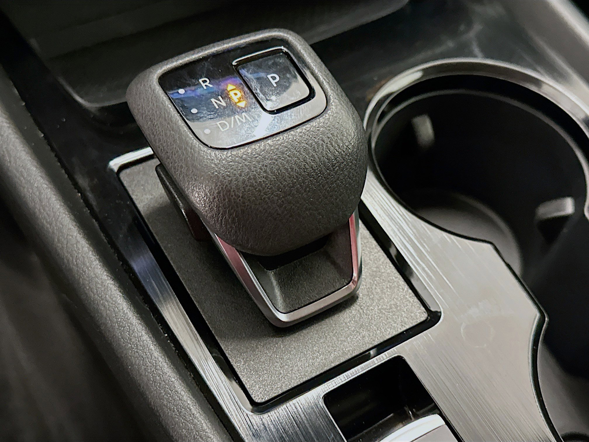 Used 2025 Nissan Rogue SV image 24