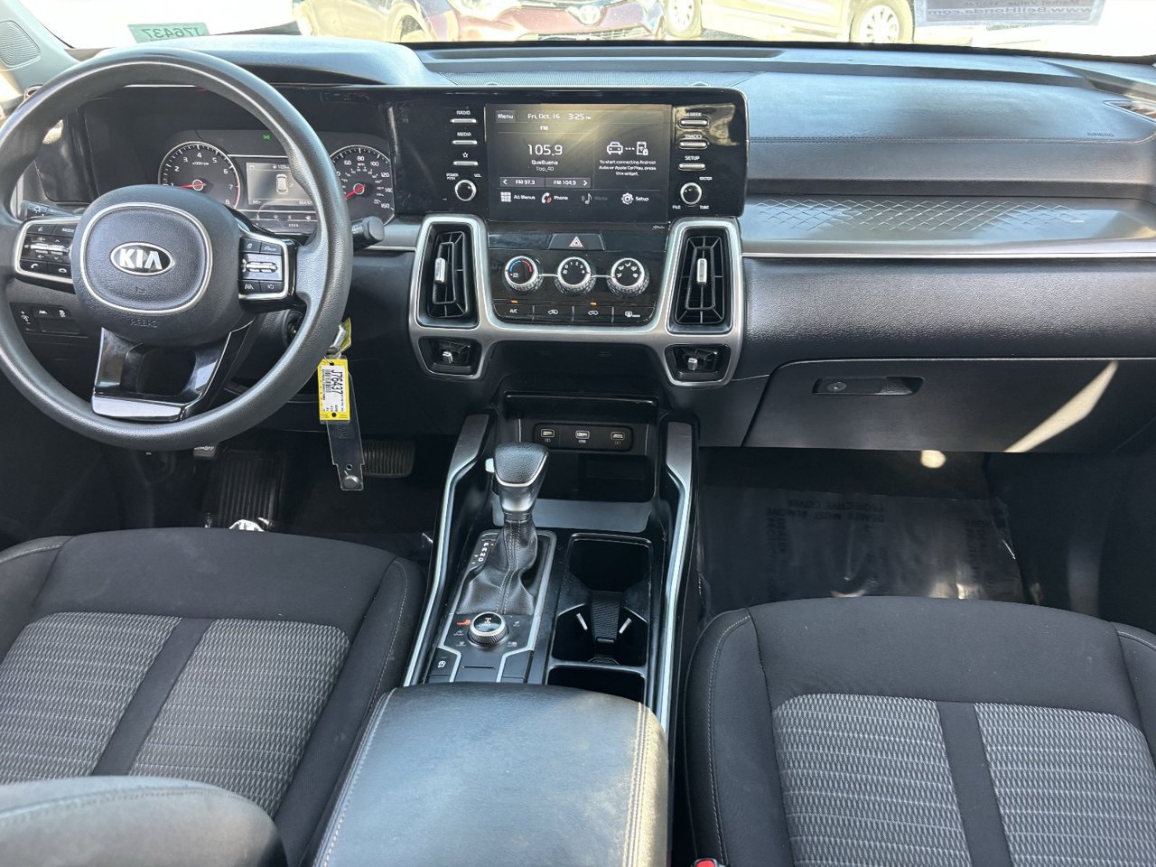 Used 2021 Kia Sorento LX AWD/4WD image 13