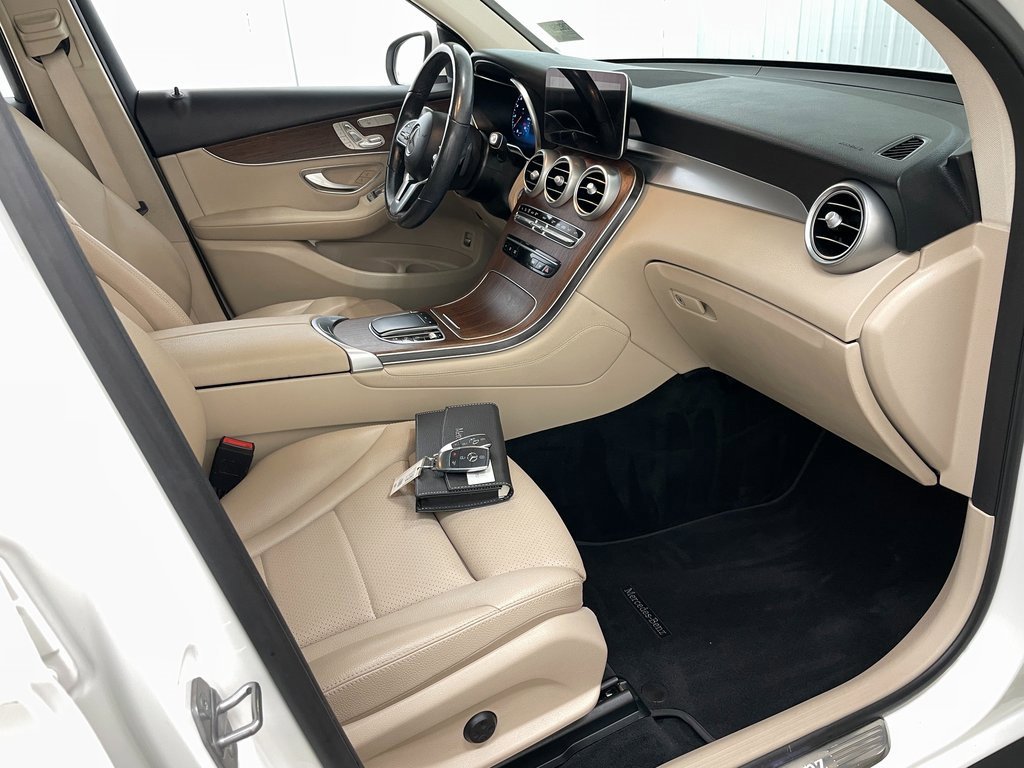 Used 2021 Mercedes-Benz GLC 300 GLC 300 image 37