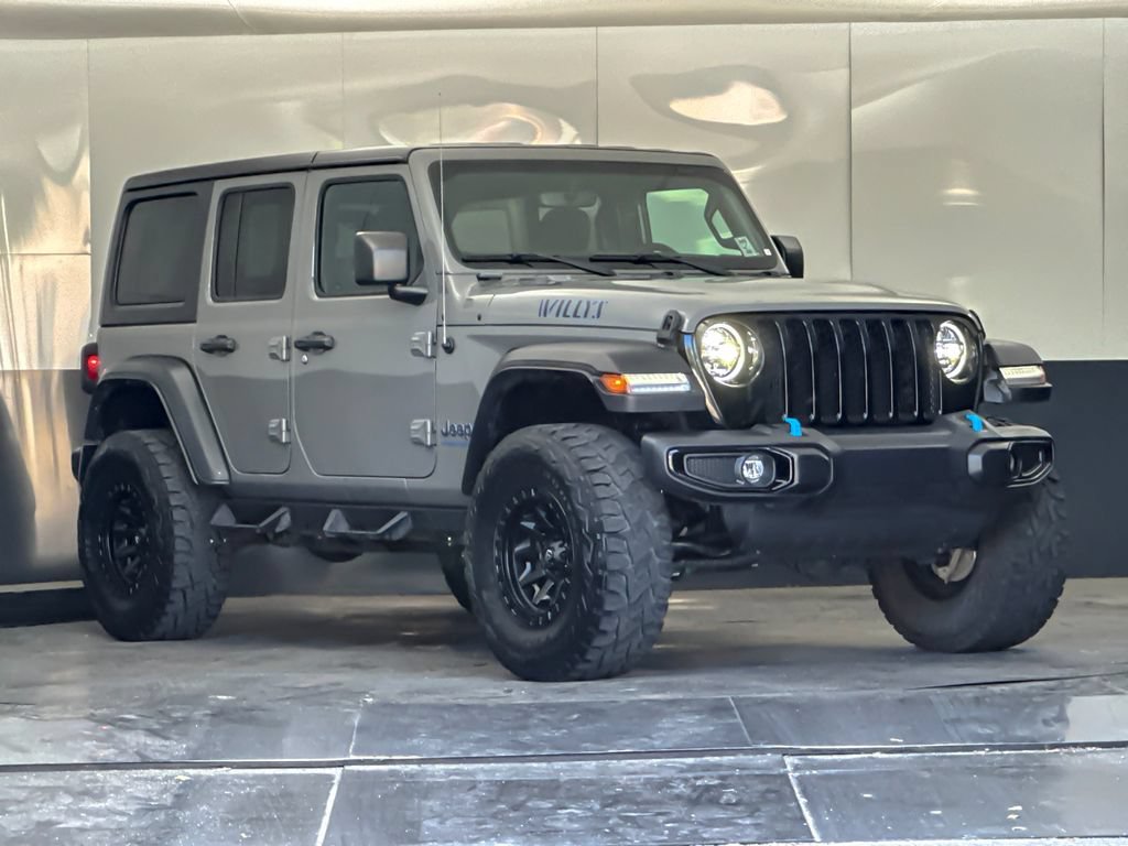 Used 2023 Jeep Wrangler Unlimited w/ Cold Weather Group AWD/4WD image 1