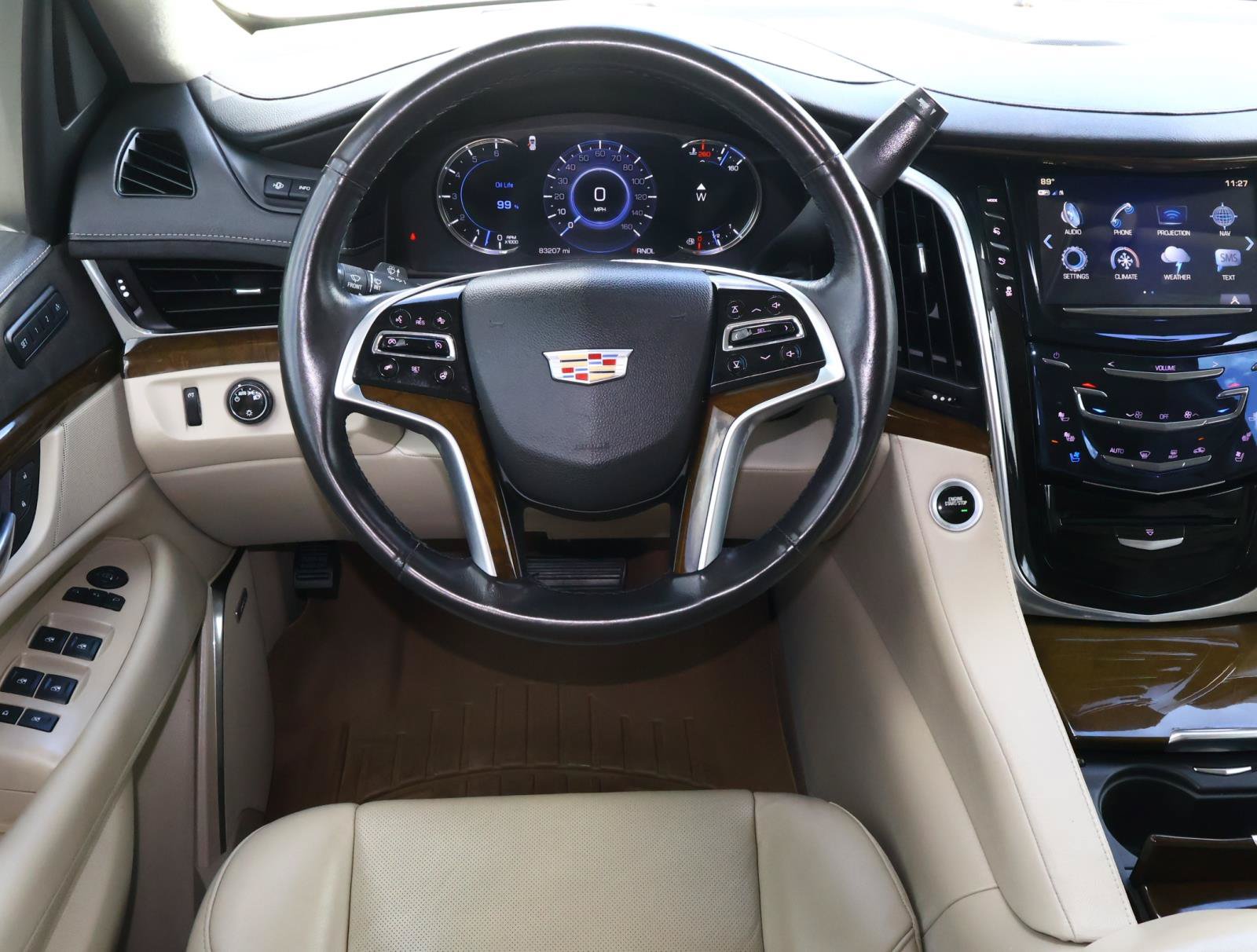 Used 2018 Cadillac Escalade Luxury RWD image 15