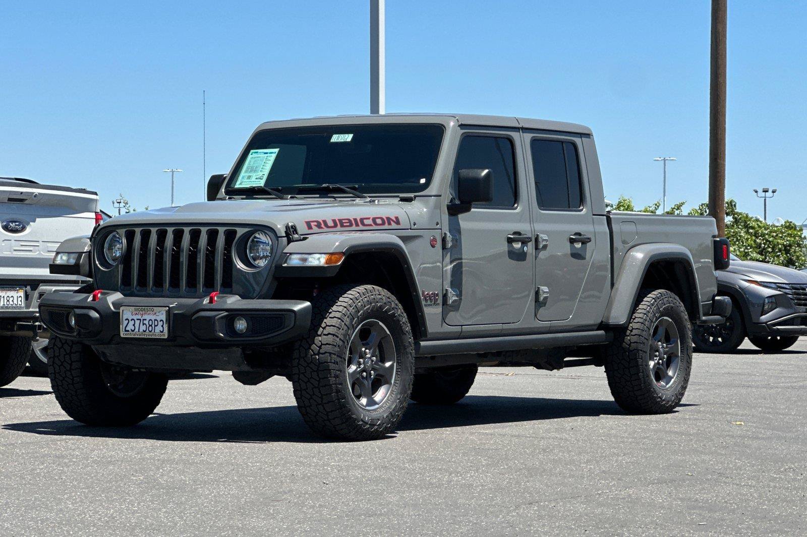 Used 2022 Jeep Gladiator Rubicon w/ Trailer Tow Package AWD/4WD image 7