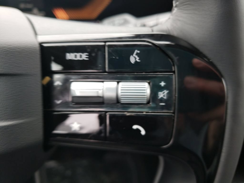 New 2026 Kia Sorento LX FWD image 12