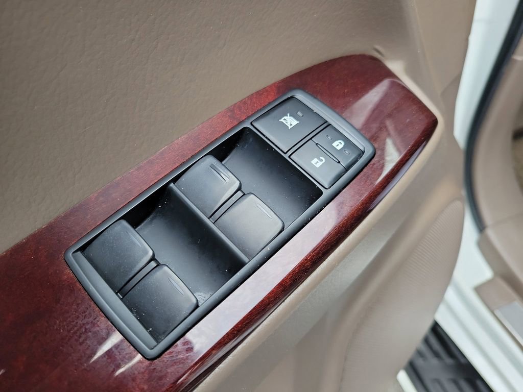 Used 2018 Lexus GX 460 Premium w/ Premium Package AWD/4WD image 18