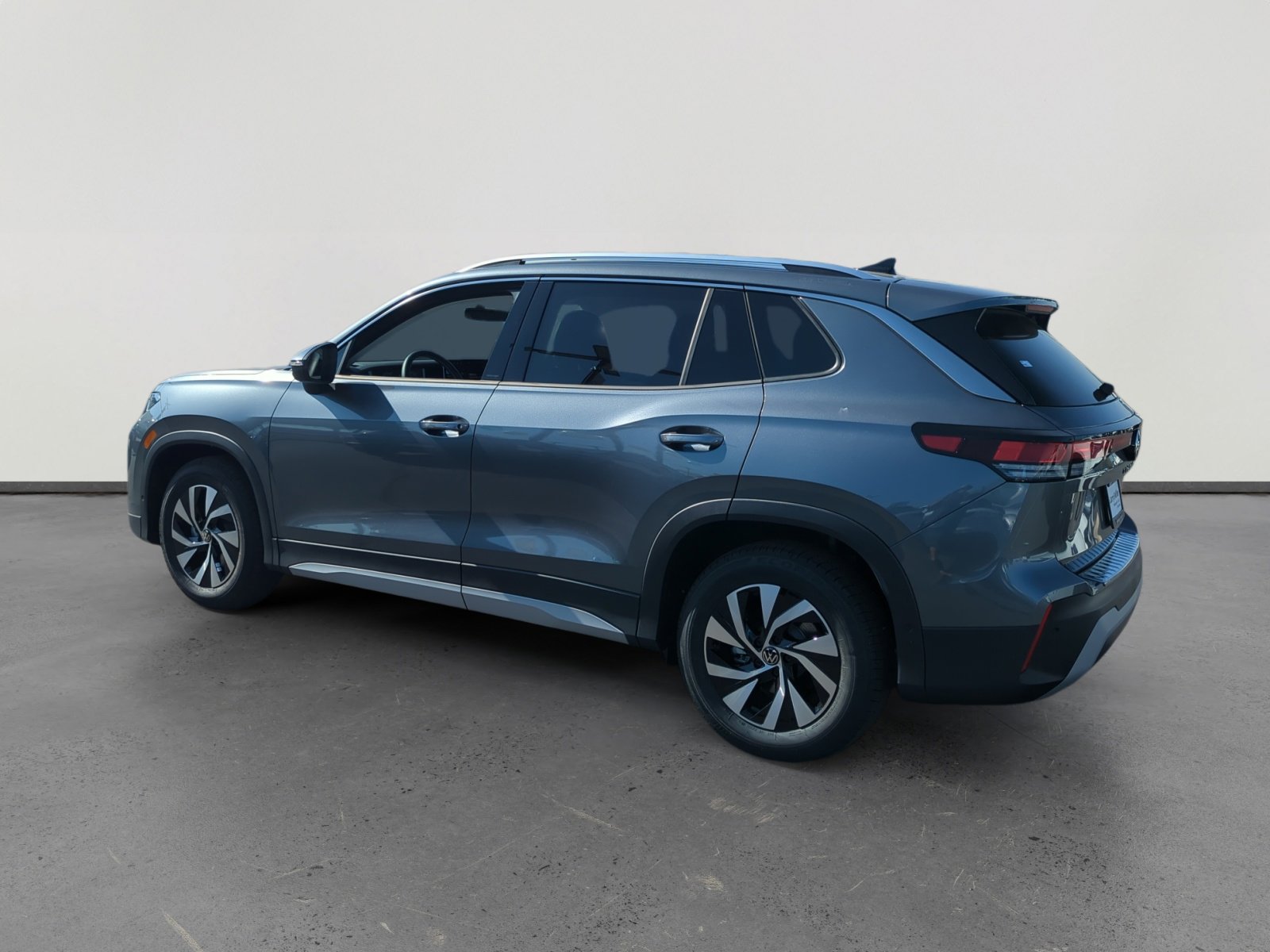 New 2025 Volkswagen Tiguan S image 3