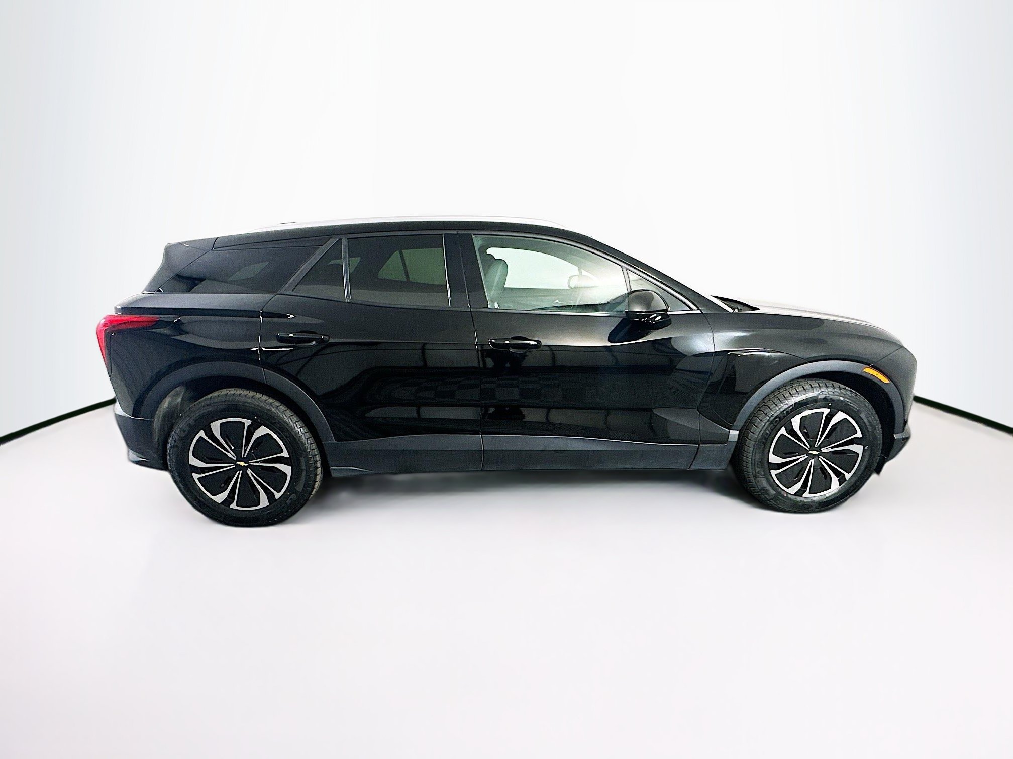 Used 2024 Chevrolet Blazer EV LT AWD/4WD image 10