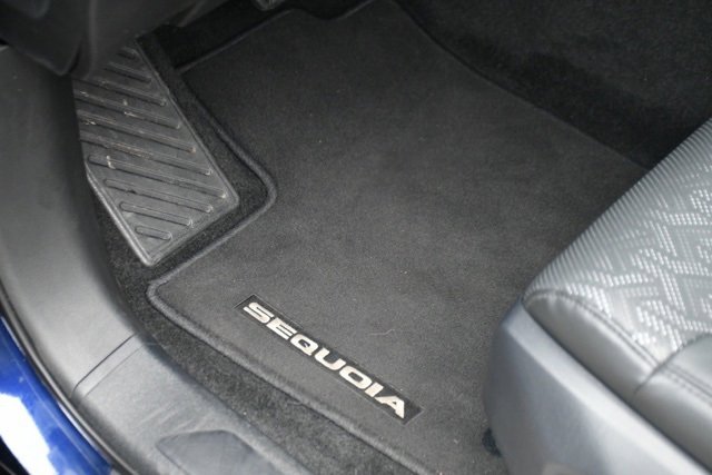 Used 2025 Toyota Sequoia SR5 image 29