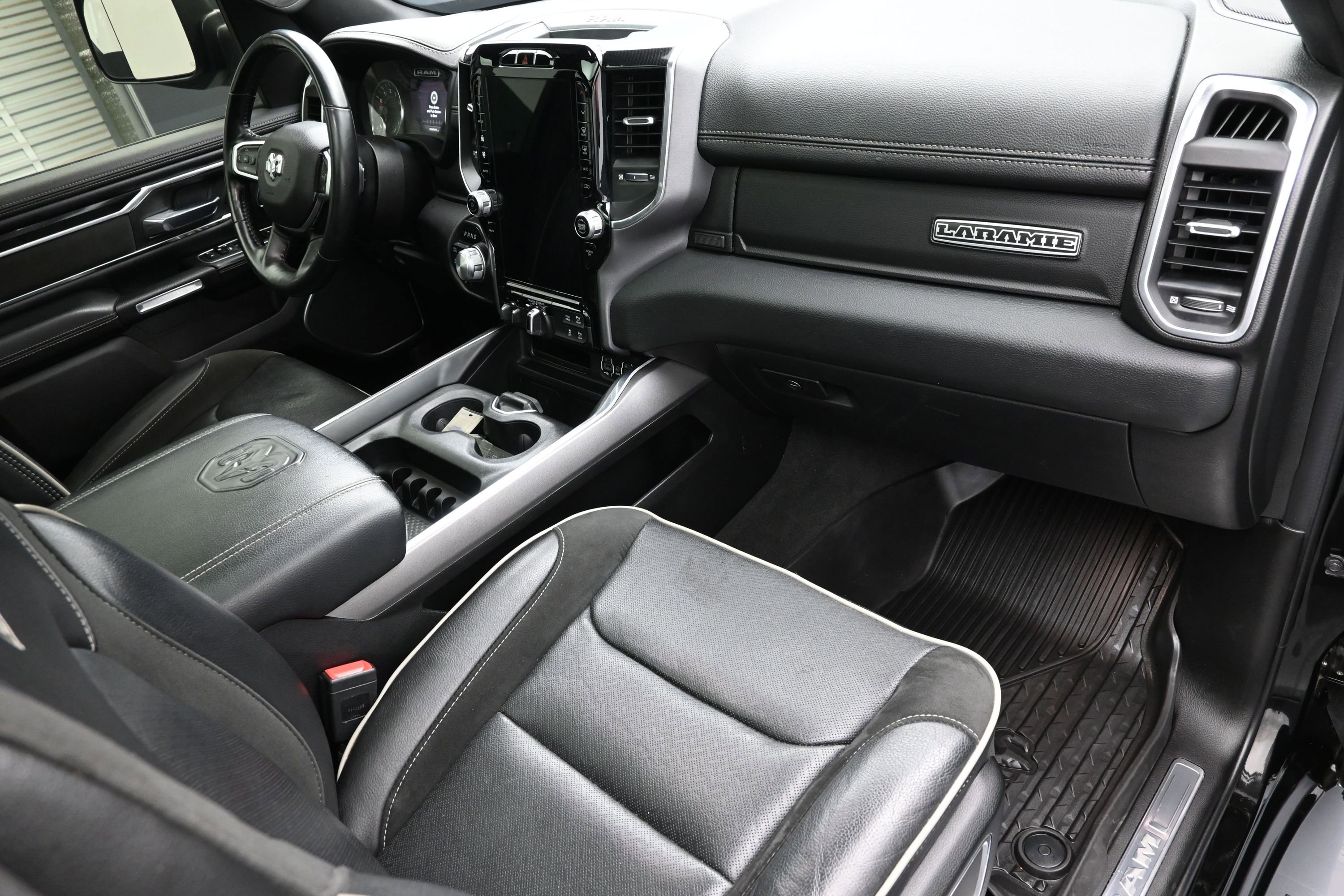 Used 2022 RAM 1500 Laramie AWD/4WD image 39