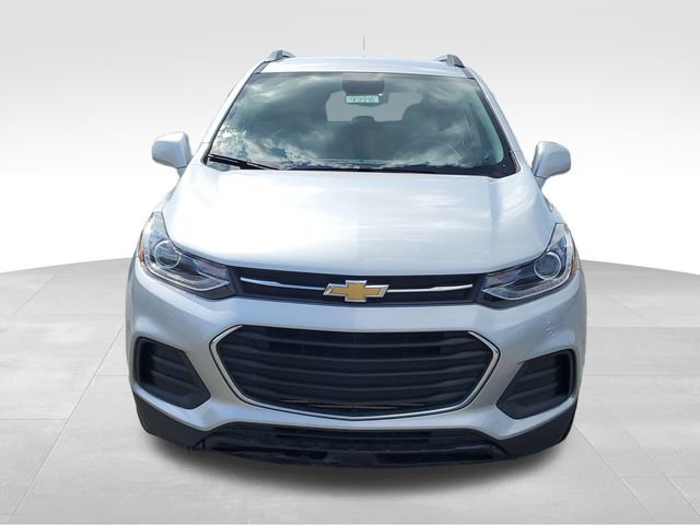 Used 2020 Chevrolet Trax LT w/ LT Convenience Package image 2