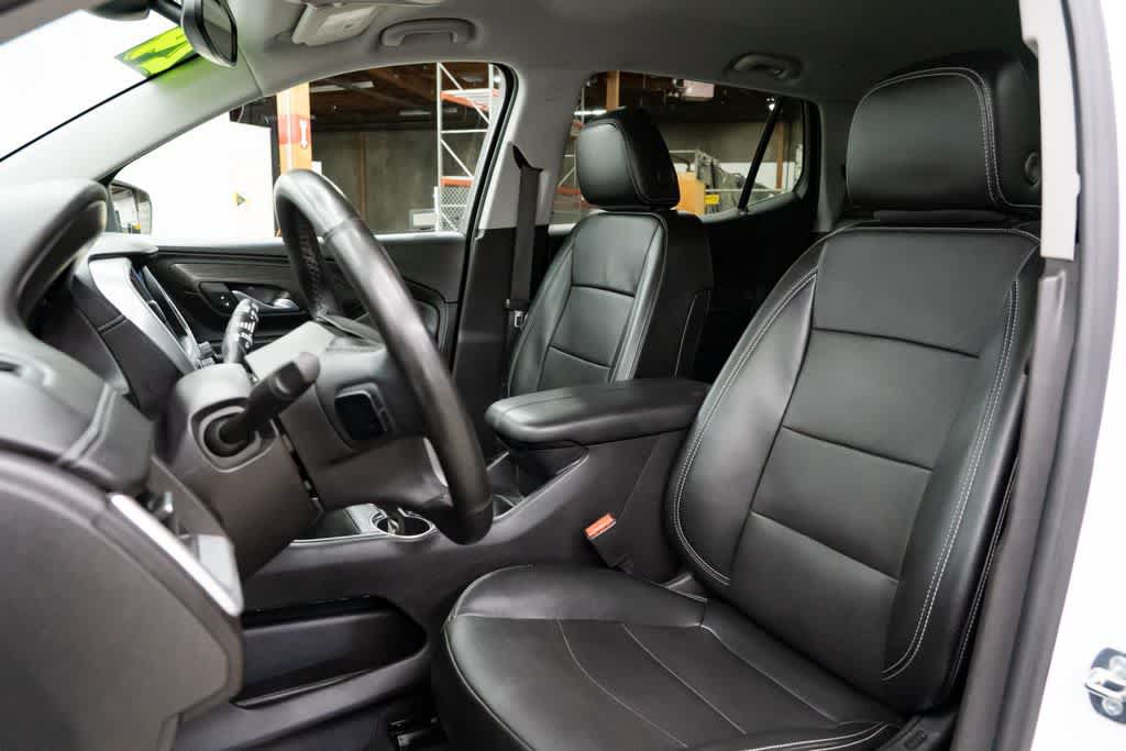 Used 2024 GMC Terrain SLT AWD/4WD image 23