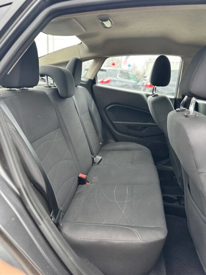 Used 2018 Ford Fiesta SE image 20