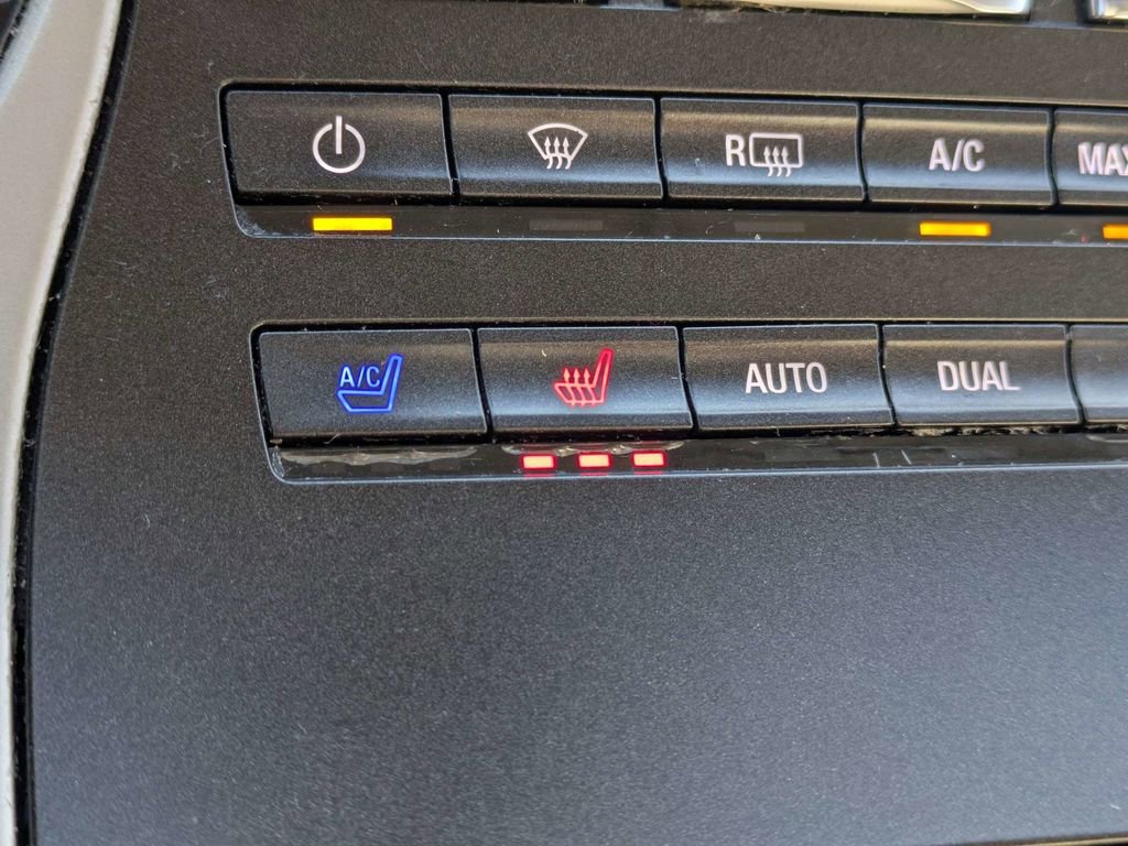 Used 2018 Lincoln MKX Reserve w/ Lincoln MKX Climate Package image 25