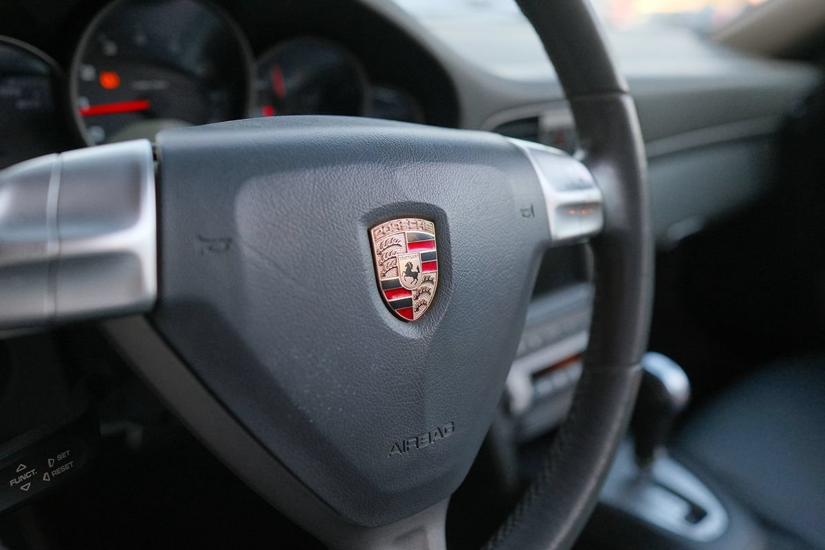Used 2006 Porsche 911 Carrera RWD image 34
