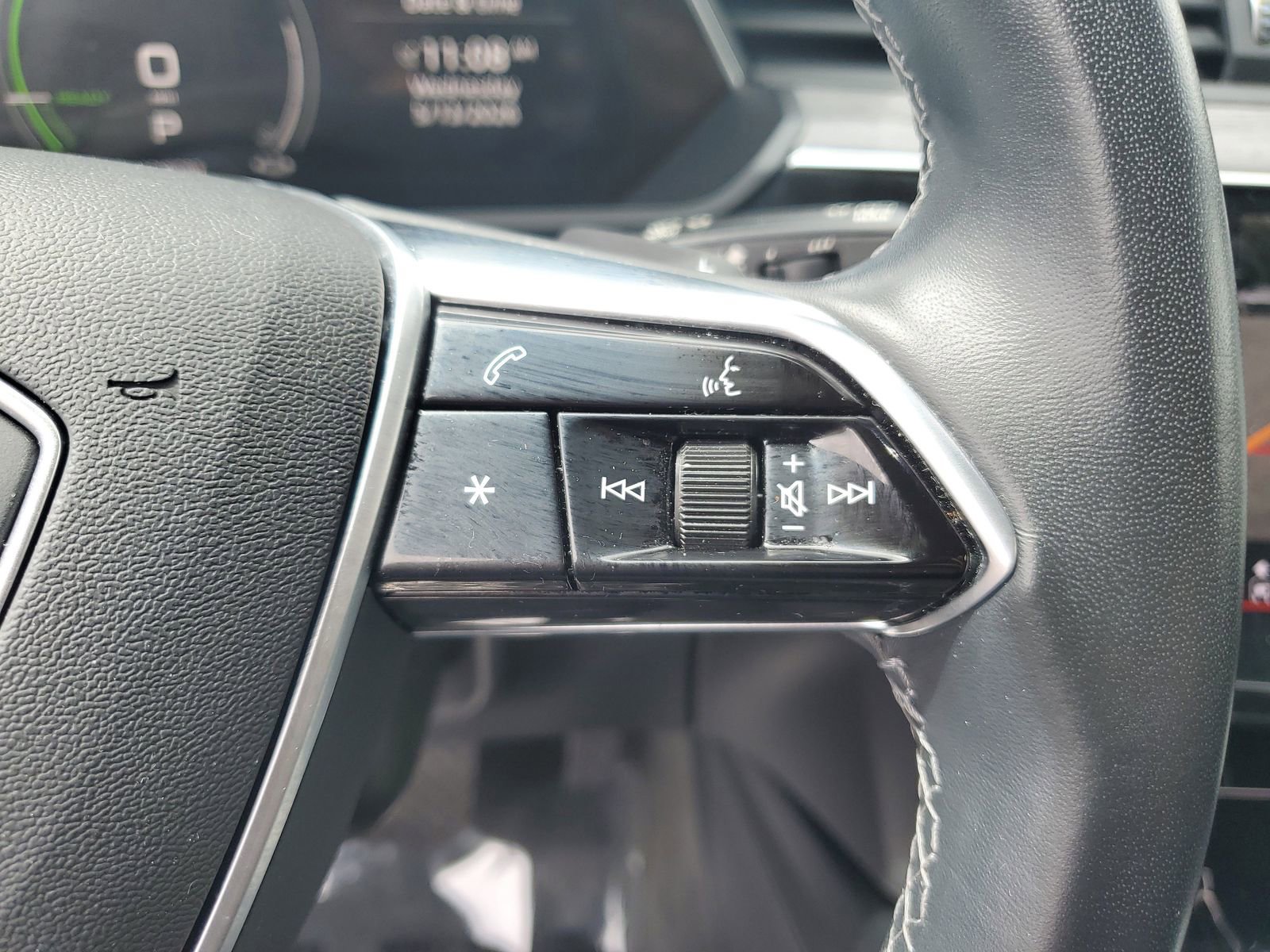 Used 2023 Audi e-tron Chronos w/ Chronos Package AWD/4WD image 32