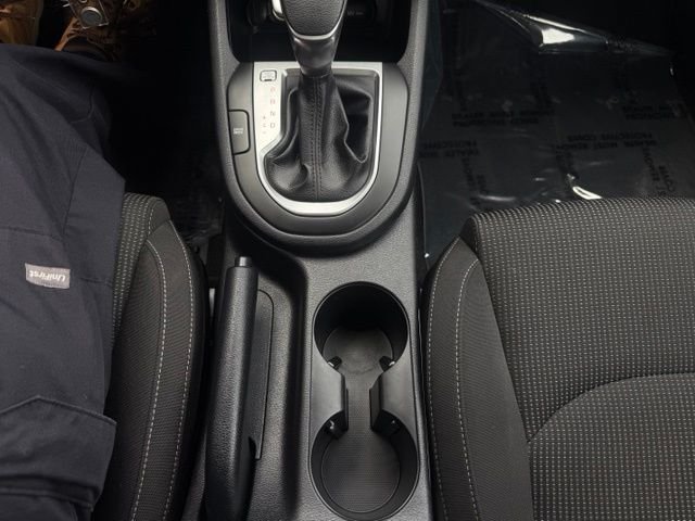 Used 2020 Kia Forte LXS FWD image 17