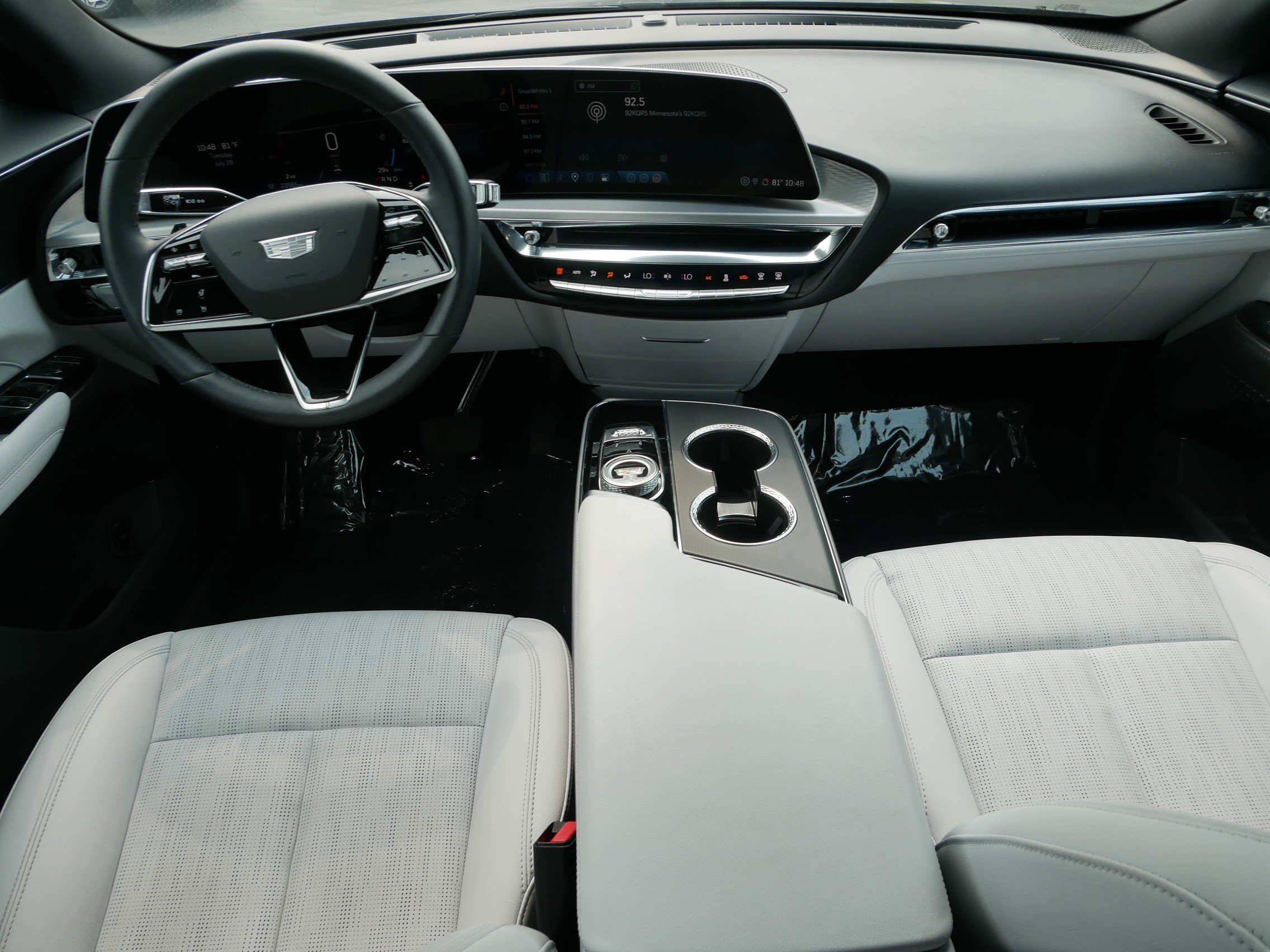 Certified 2024 Cadillac Lyriq Luxury w/ LPO, Floor Liner Package AWD/4WD image 8