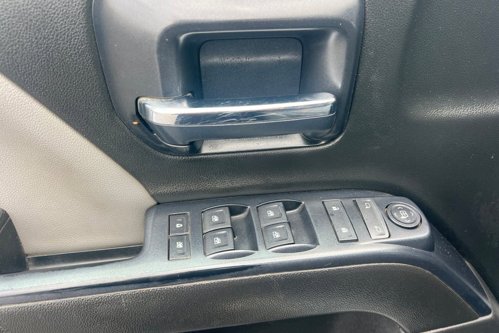 Used 2015 Chevrolet Silverado 3500 W/T image 11