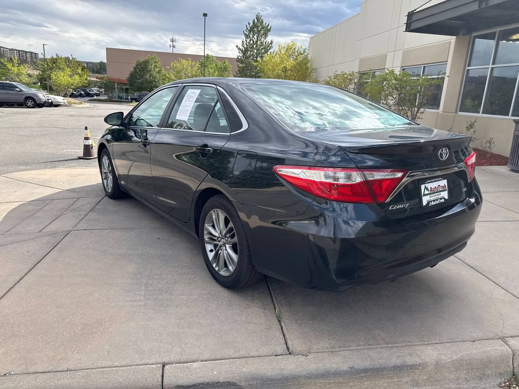 Used 2016 Toyota Camry SE FWD image 8