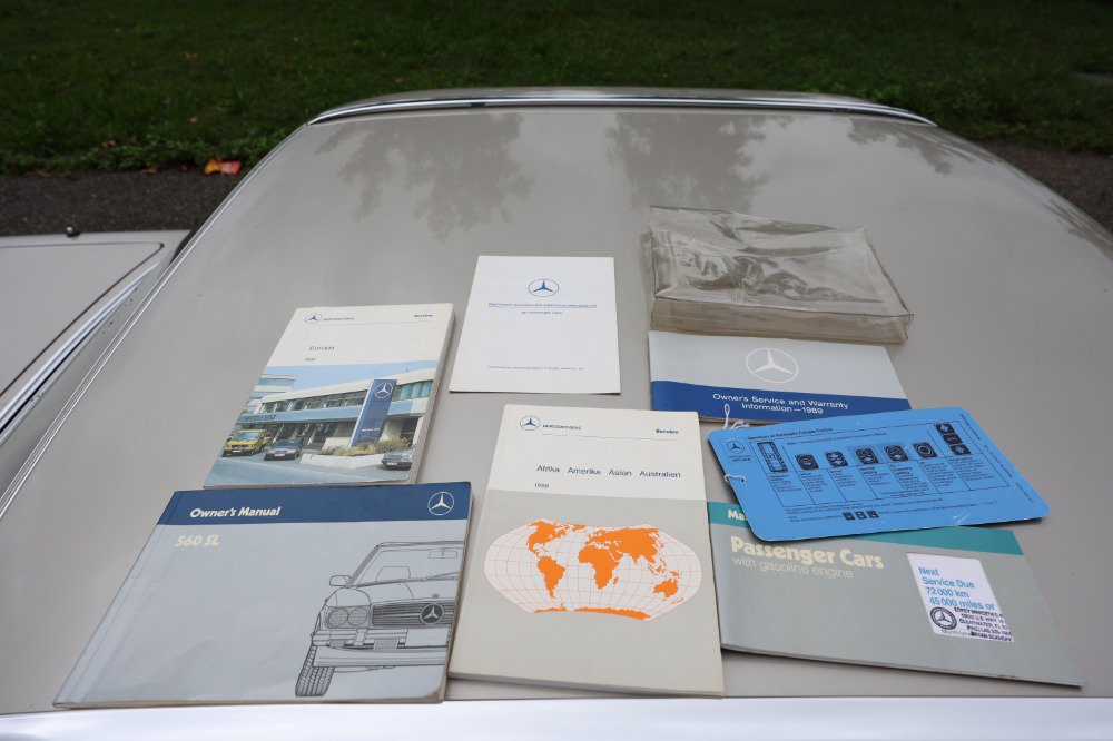 Used 1989 Mercedes-Benz 560 SL image 13