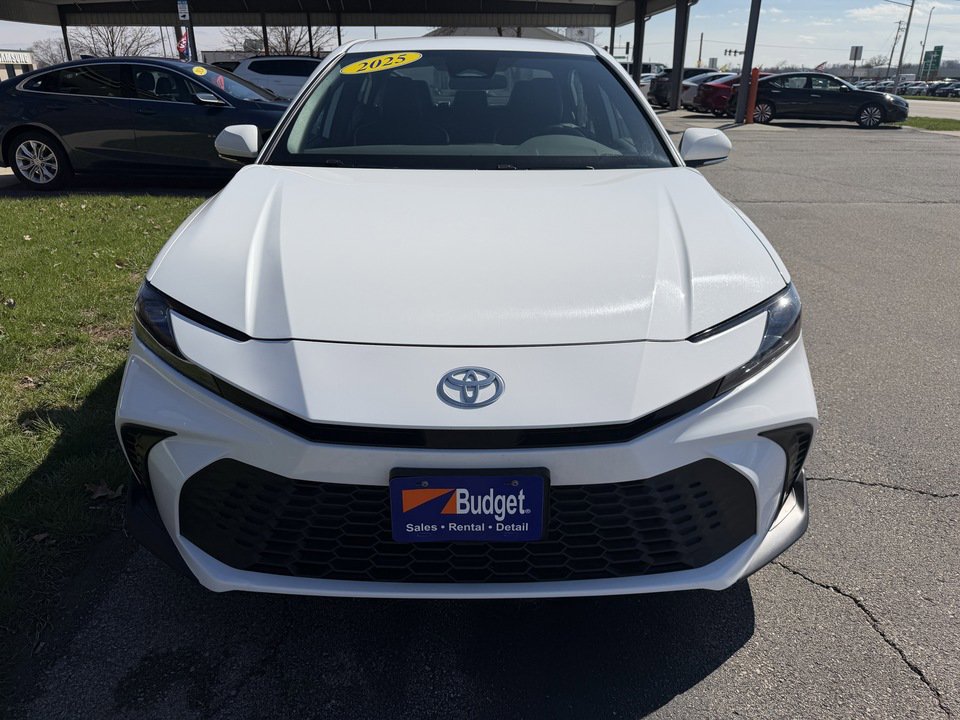 Used 2025 Toyota Camry SE AWD/4WD image 7