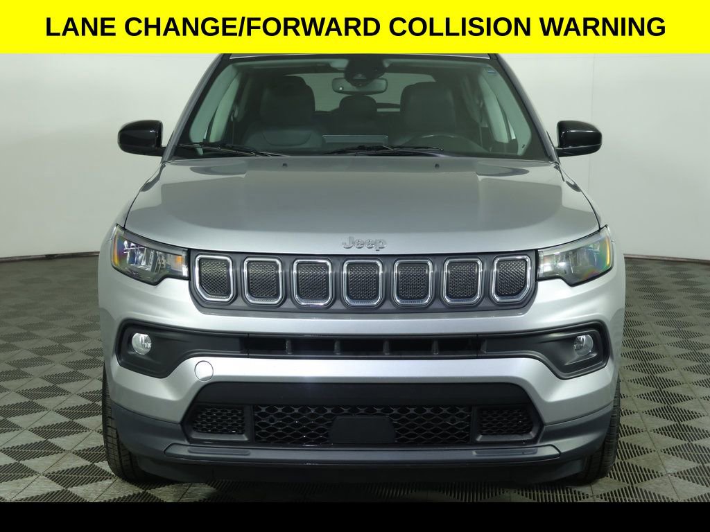 Used 2022 Jeep Compass Latitude image 9