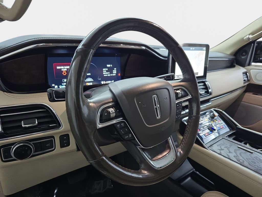 Used 2018 Lincoln Navigator L Reserve w/ Technology Package AWD/4WD image 18