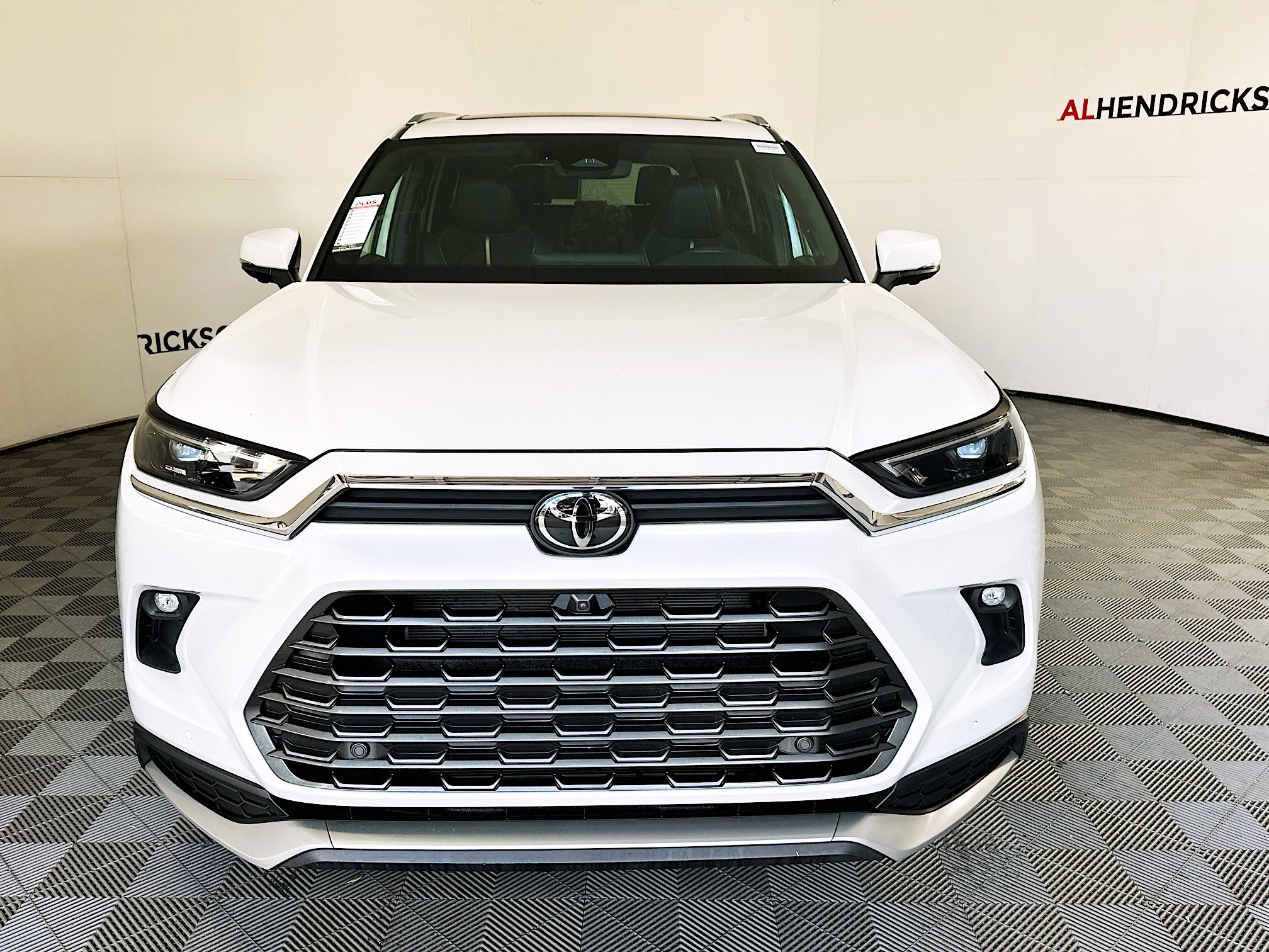 Used 2024 Toyota Grand Highlander AWD Hybrid image 8