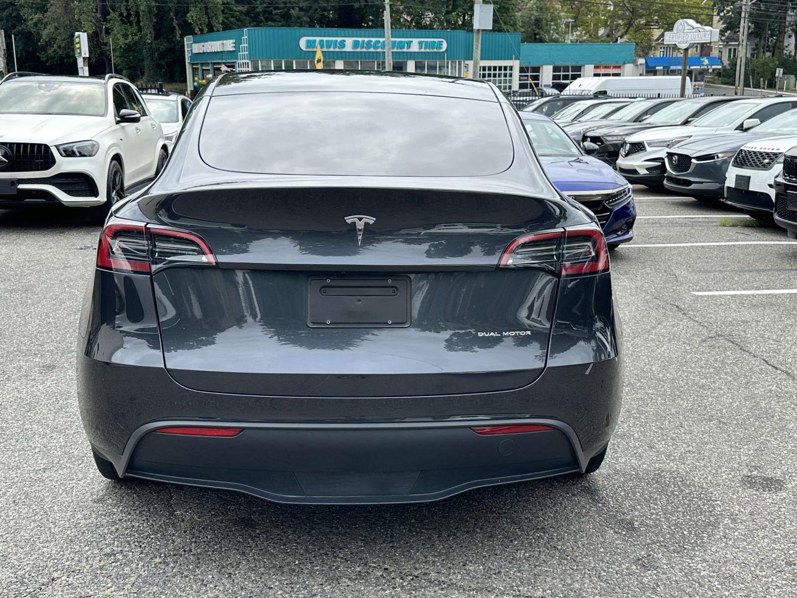 Used 2024 Tesla Model Y Long Range image 4