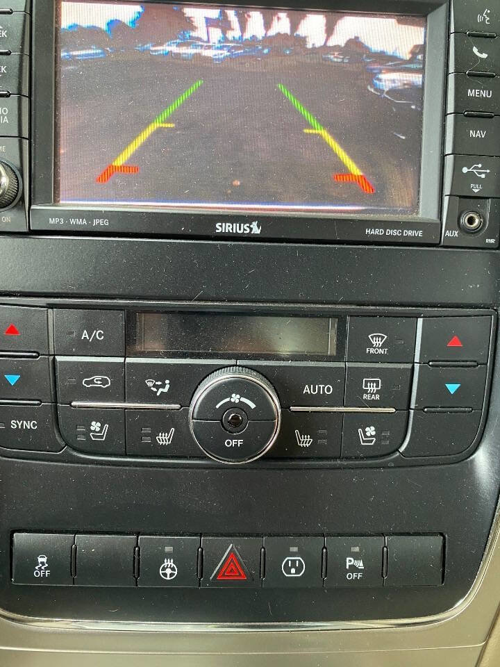 Used 2013 Jeep Grand Cherokee Limited w/ Luxury Group II image 21