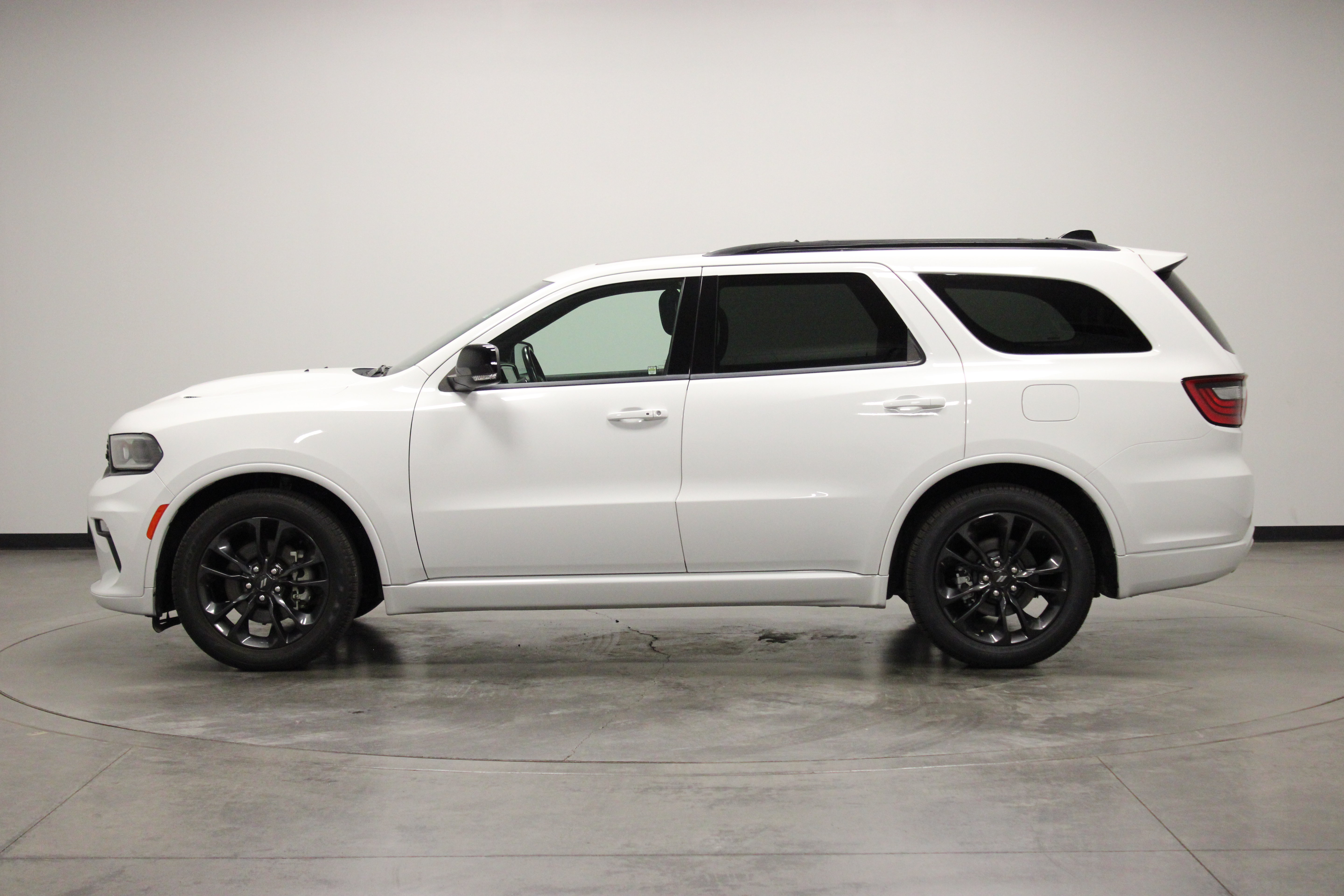 Used 2023 Dodge Durango GT RWD image 5