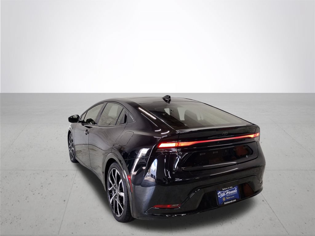 Used 2024 Toyota Prius Prime FWD image 11