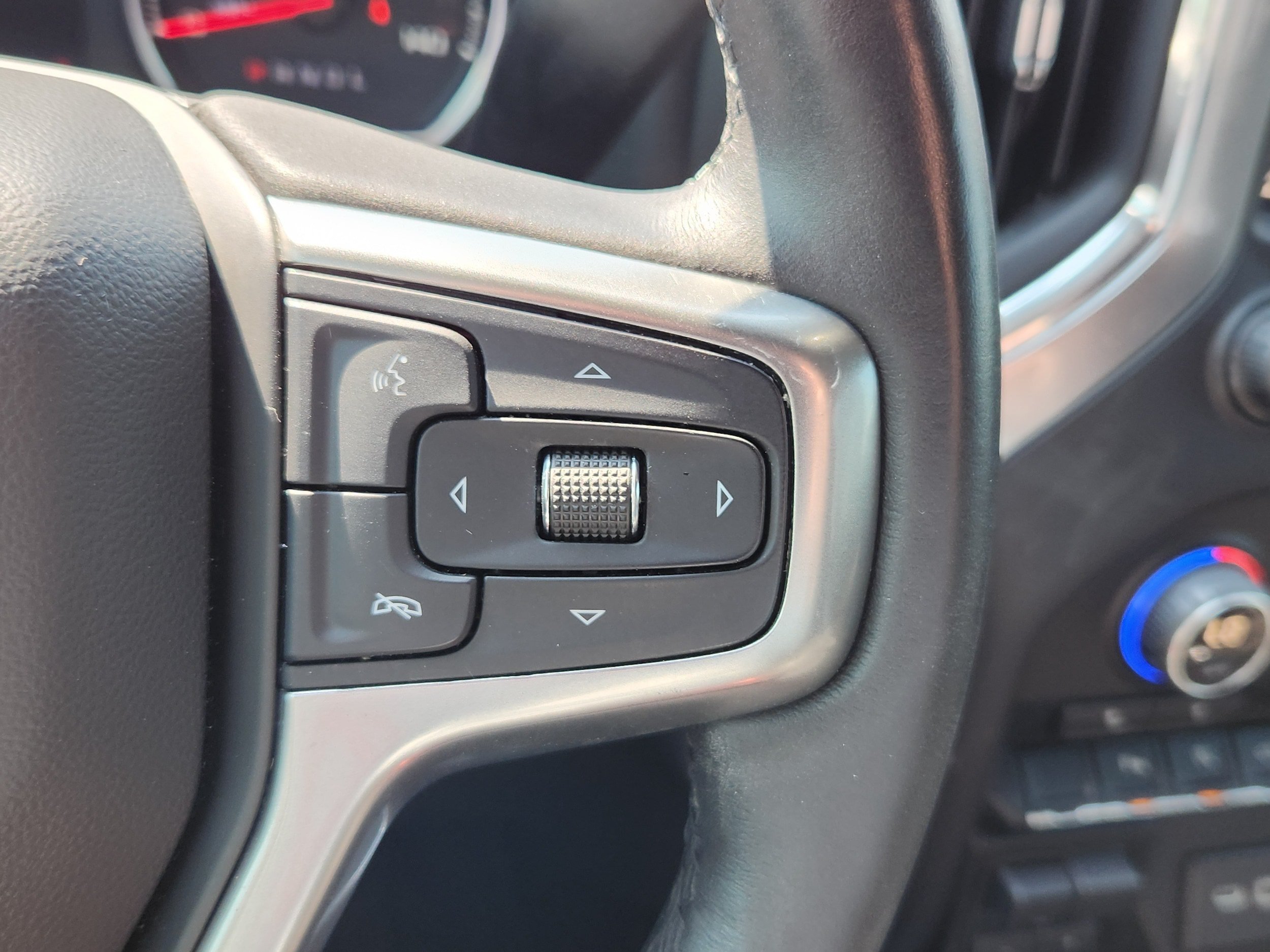 Used 2020 Chevrolet Silverado 1500 LT Trail Boss AWD/4WD image 16
