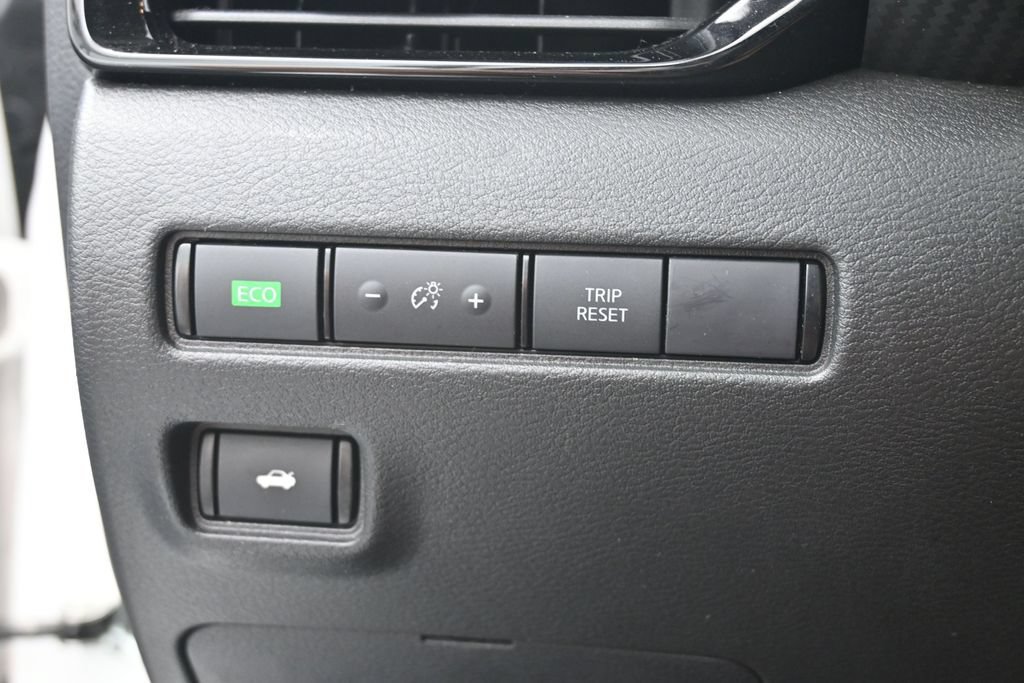 Used 2024 Nissan Sentra SV FWD image 21