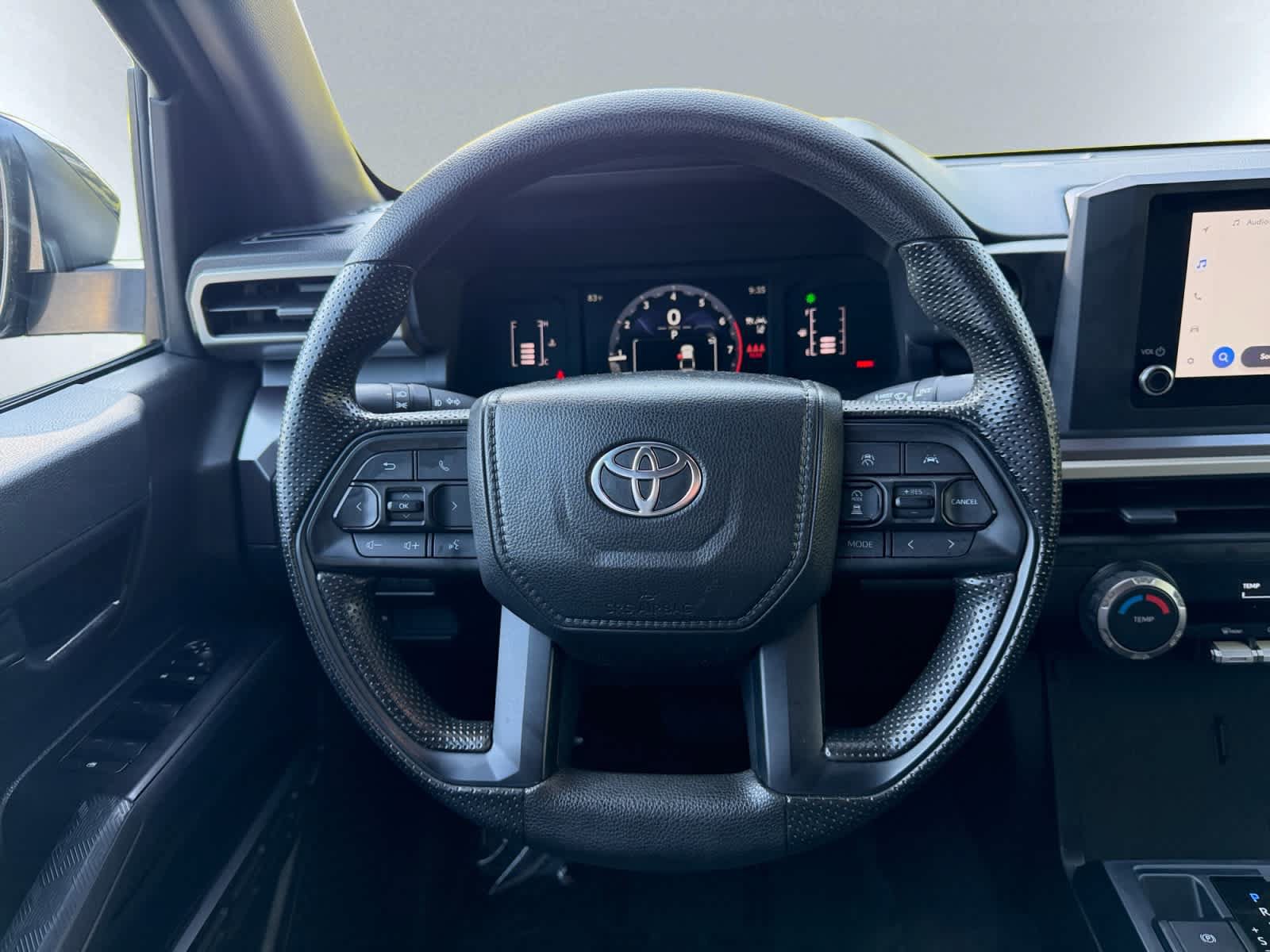 Used 2025 Toyota Tacoma SR5 AWD/4WD image 17